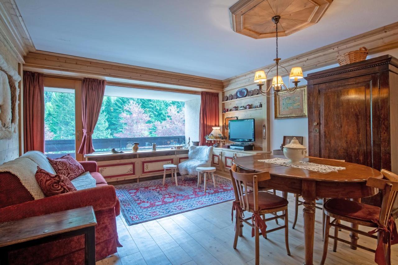 Apartment Center Madonna Di Campiglio Af Exteriör bild