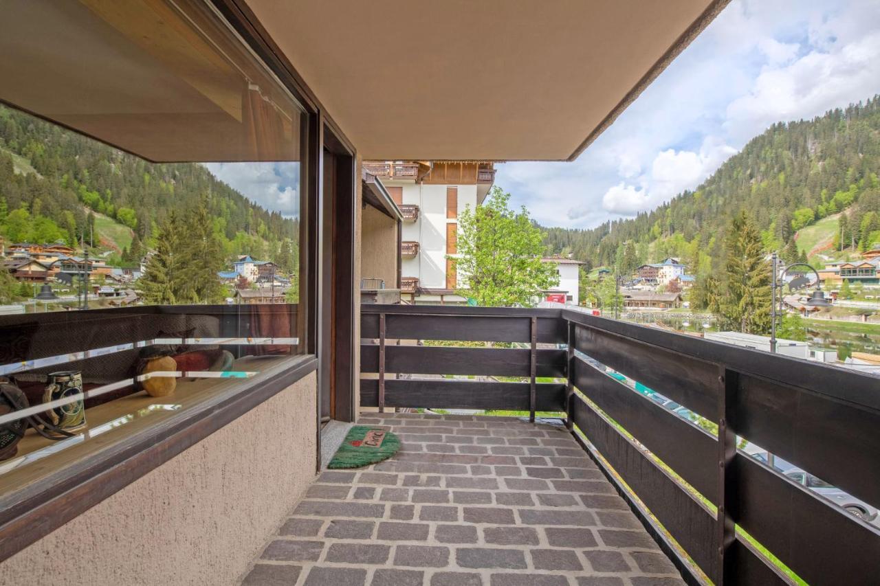 Apartment Center Madonna Di Campiglio Af Exteriör bild